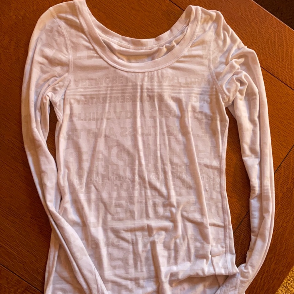 White Lululemon Manifesto Top